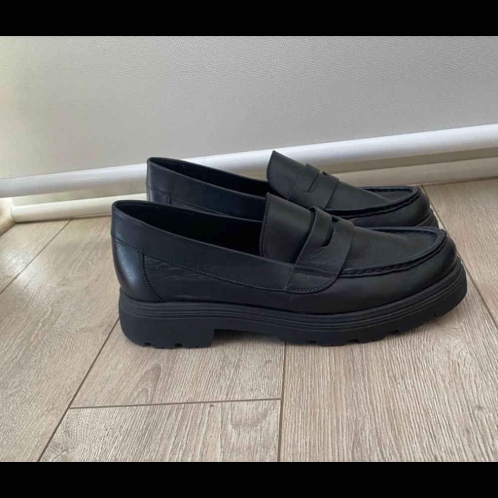 Aldo Lug Sole Loafers Size 10 Black Brand New